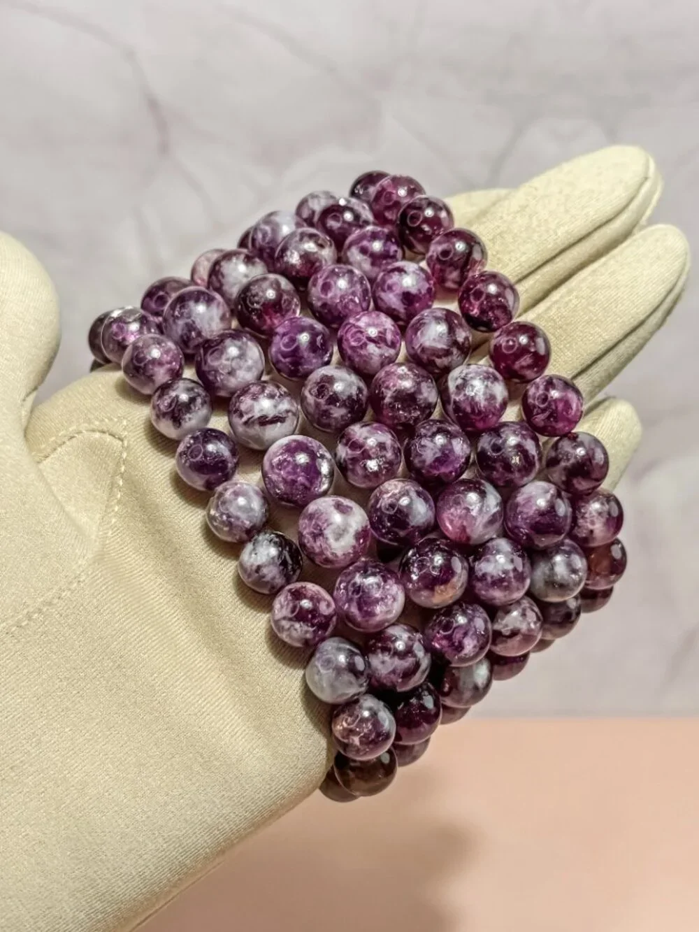 Lepidolite Beaded Bracelet (Bead size: 9mm-10mm)